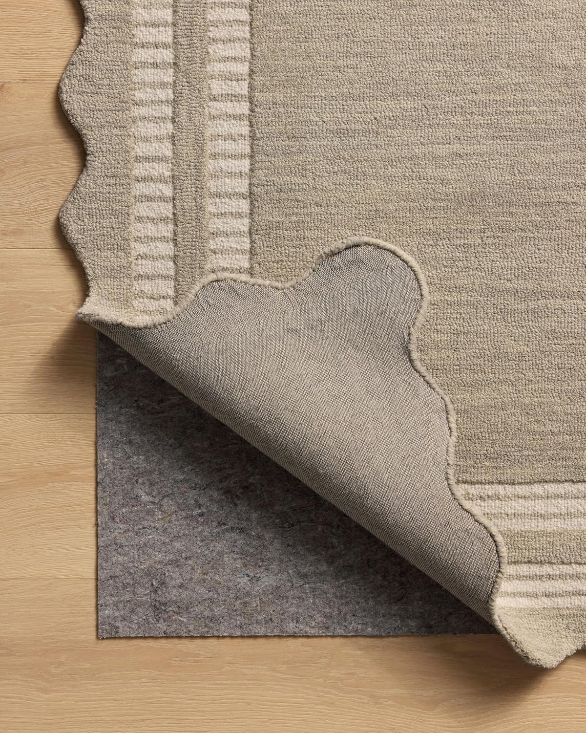 Loloi Chris Loves Julia Scottie Collection SCO-01 Fog/Ivory 2'-3 x 3'-9, .87 Pile Height, Runner Rug